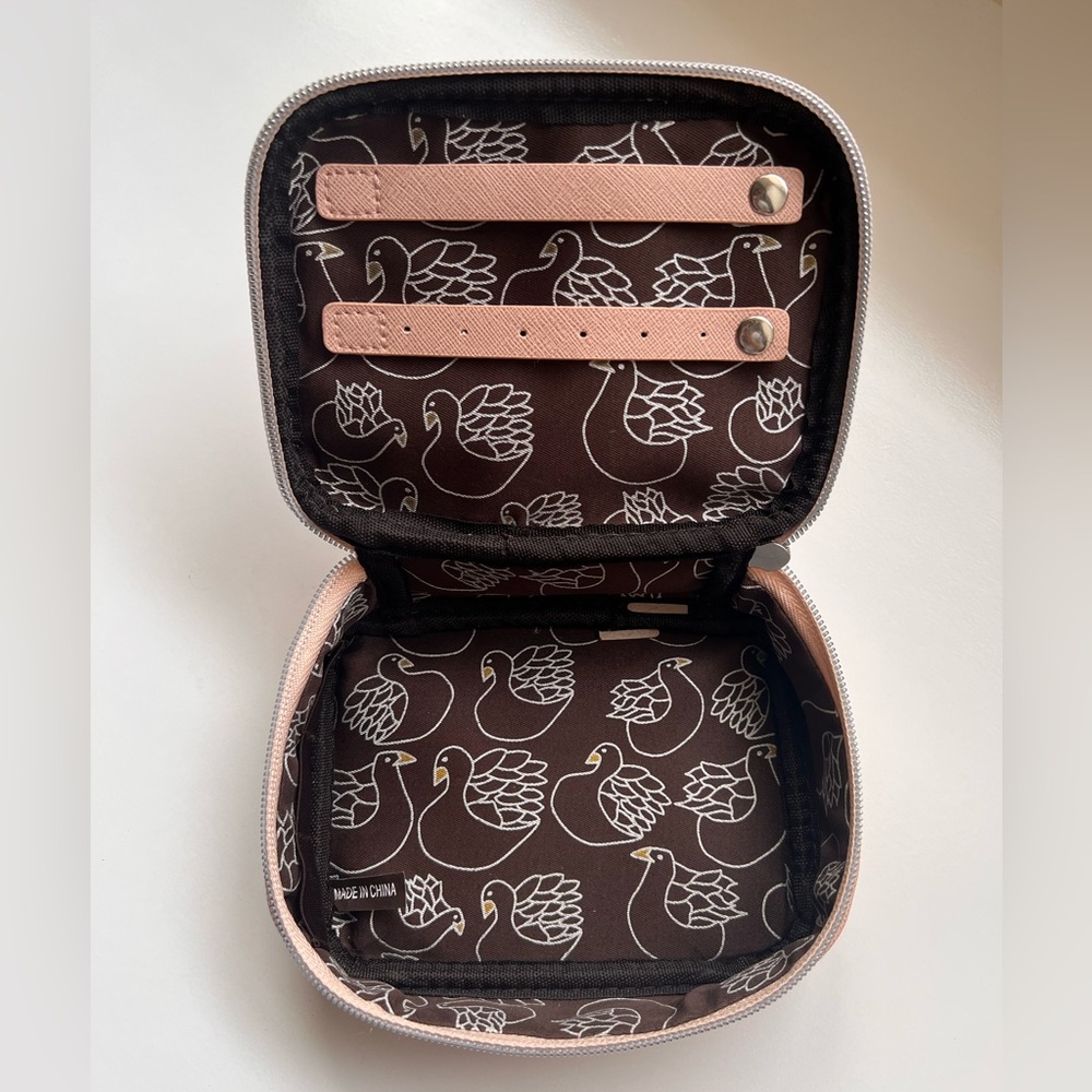 Jewelry Case - Picture 5 of 5